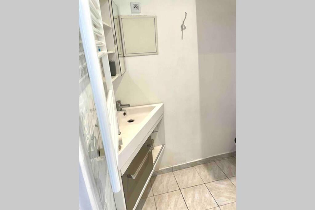 Bel Appartement - Hyper Centre - 2 Pieces Cannes Eksteriør bilde